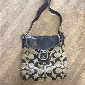 Stylish Black and Tan Women's Bag